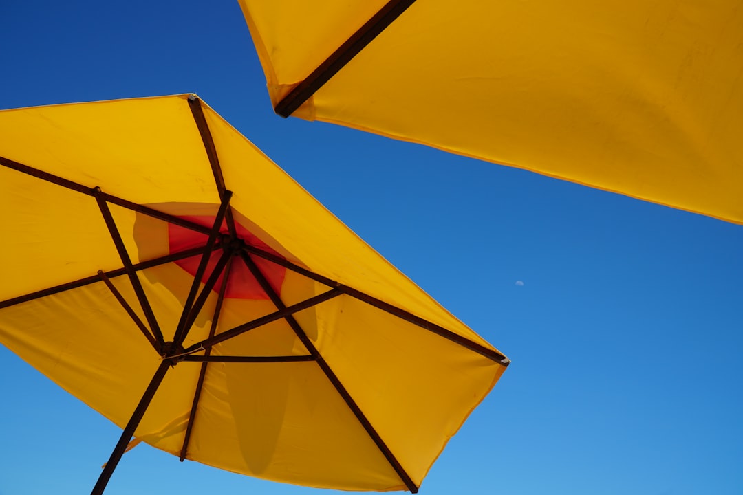 sonnenbrand-ursachen-behandlung-und-pravention-hero Sonnenbrand: Ursachen, Behandlung und Prävention – So schützt du deine Haut langfristig